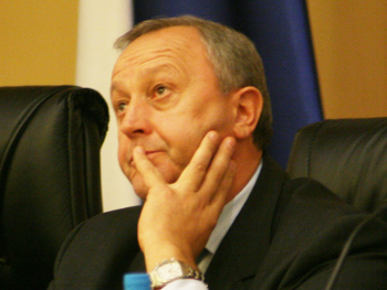 Горожанин недоволен тем, что саратовские спортсмены вынуждены тренироваться в других областях